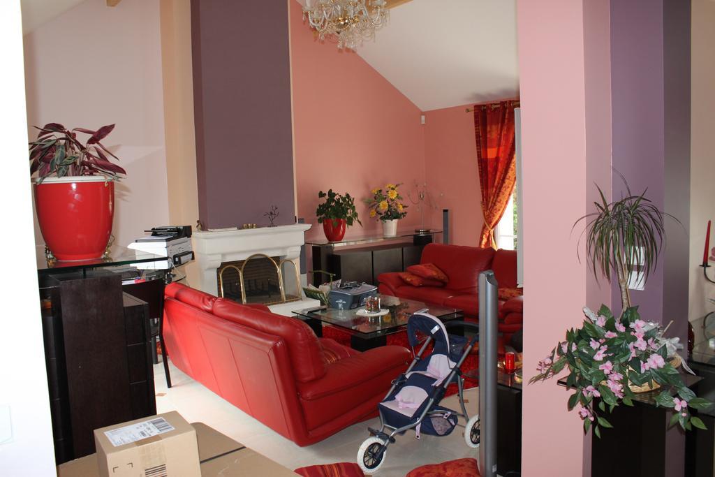 Villa Cendrillon มานี-เลอ-องเกรอ ห้อง รูปภาพ